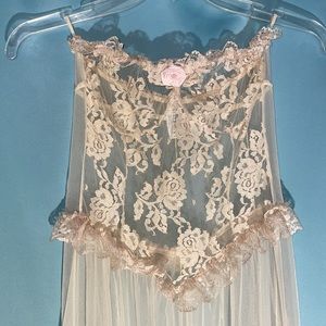 Vintage style 310 Lace garment small